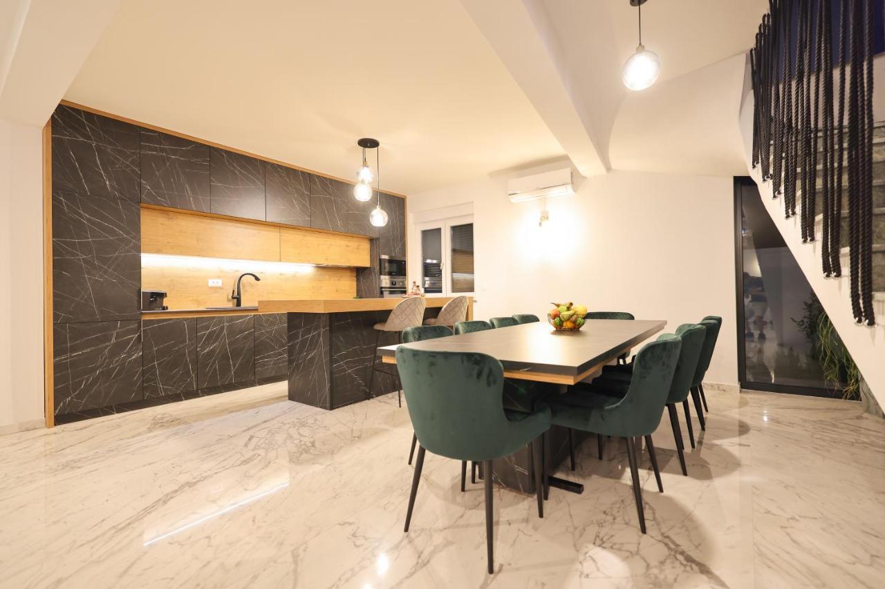 Rhapsody In Green - Luxury Villa In Zadar Crno Dış mekan fotoğraf