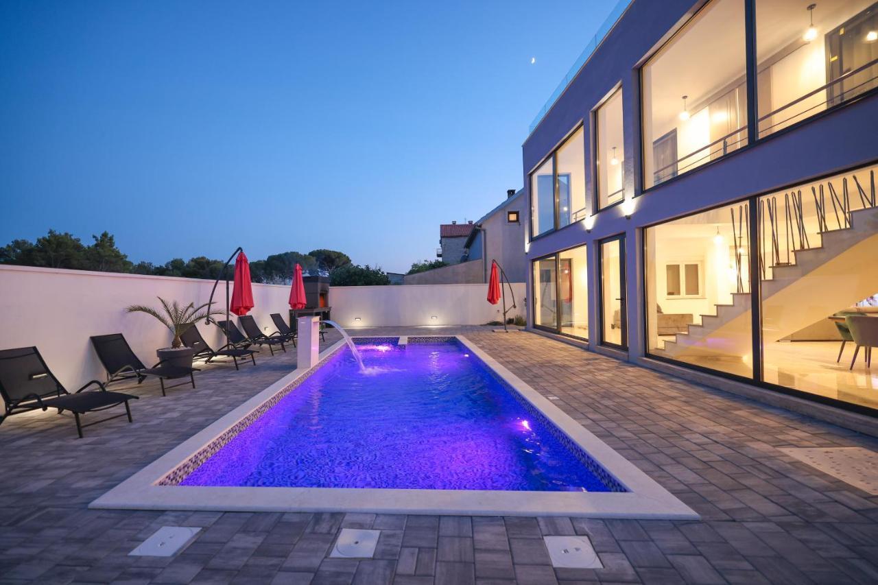 Rhapsody In Green - Luxury Villa In Zadar Crno Dış mekan fotoğraf